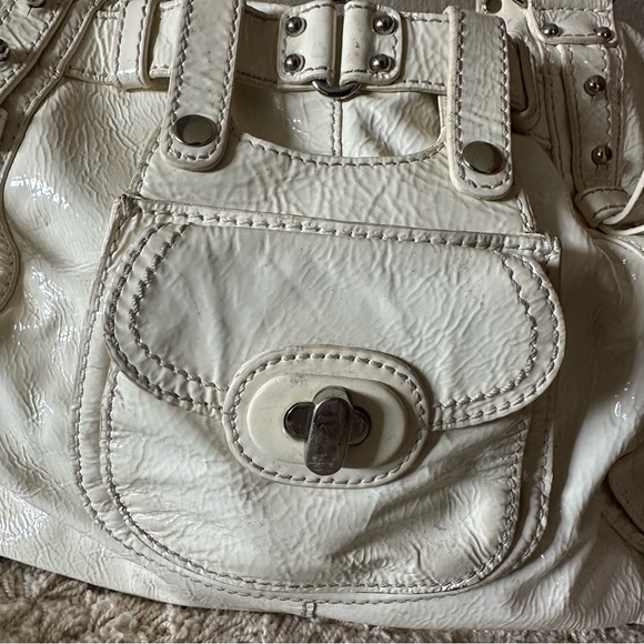 White Leather Lockheart Shoulder Bag - Picture 3 of 5